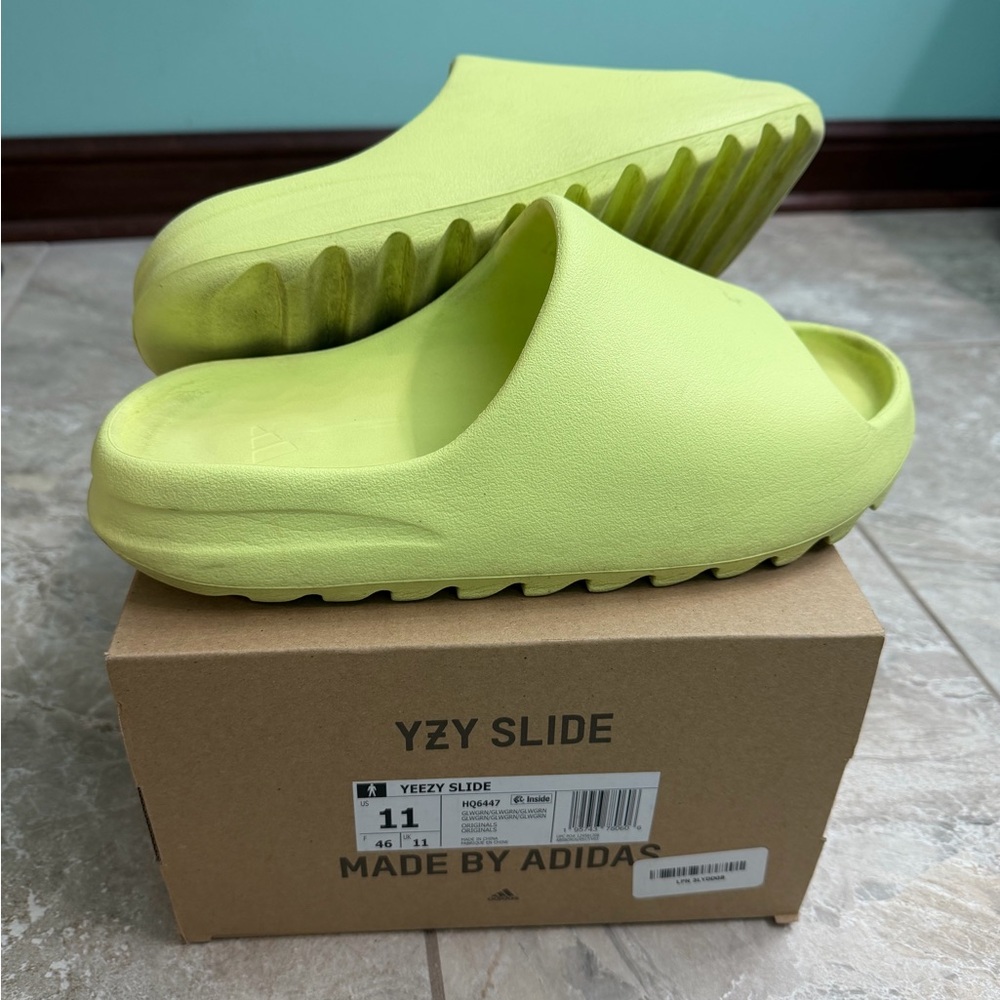 adidas Men’s Yeezy Slide Green Glow